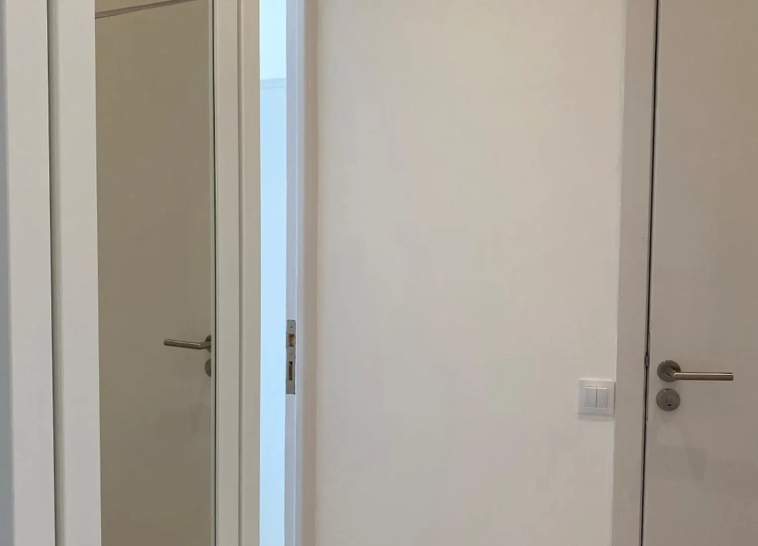 Homestay Mirela'S Private Room With Key, Ac, Lift & Balcony In The Center Of Nice On The Cote D'Azur France