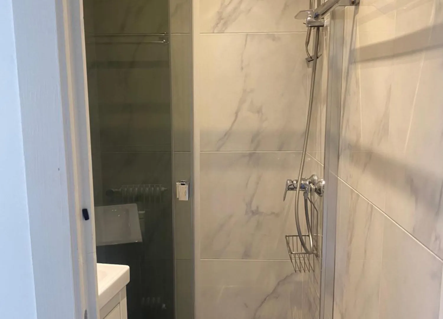Mirela'S Private Room With Key, Ac, Lift & Balcony In The Center Of Nice On The Cote D'Azur France