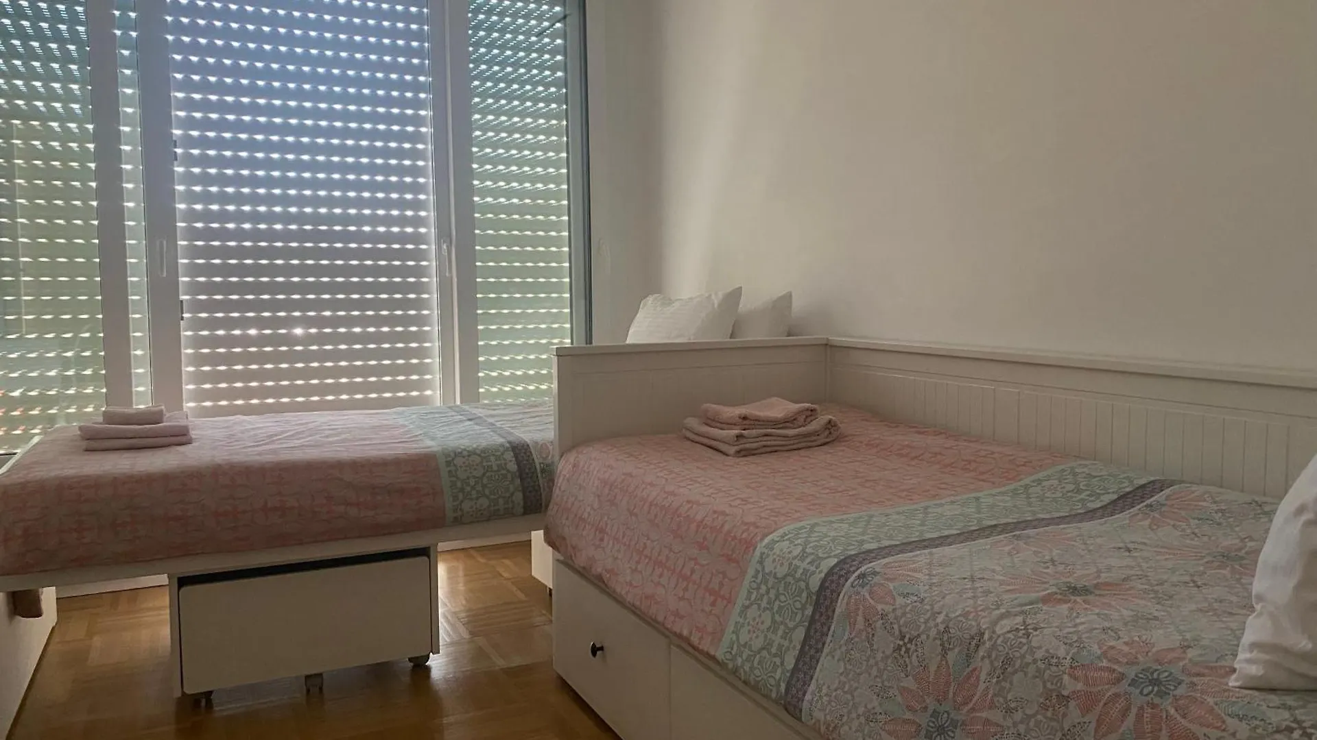 Mirela'S Private Room With Key, Ac, Lift & Balcony In The Center Of Nice On The Cote D'Azur 0*,  France