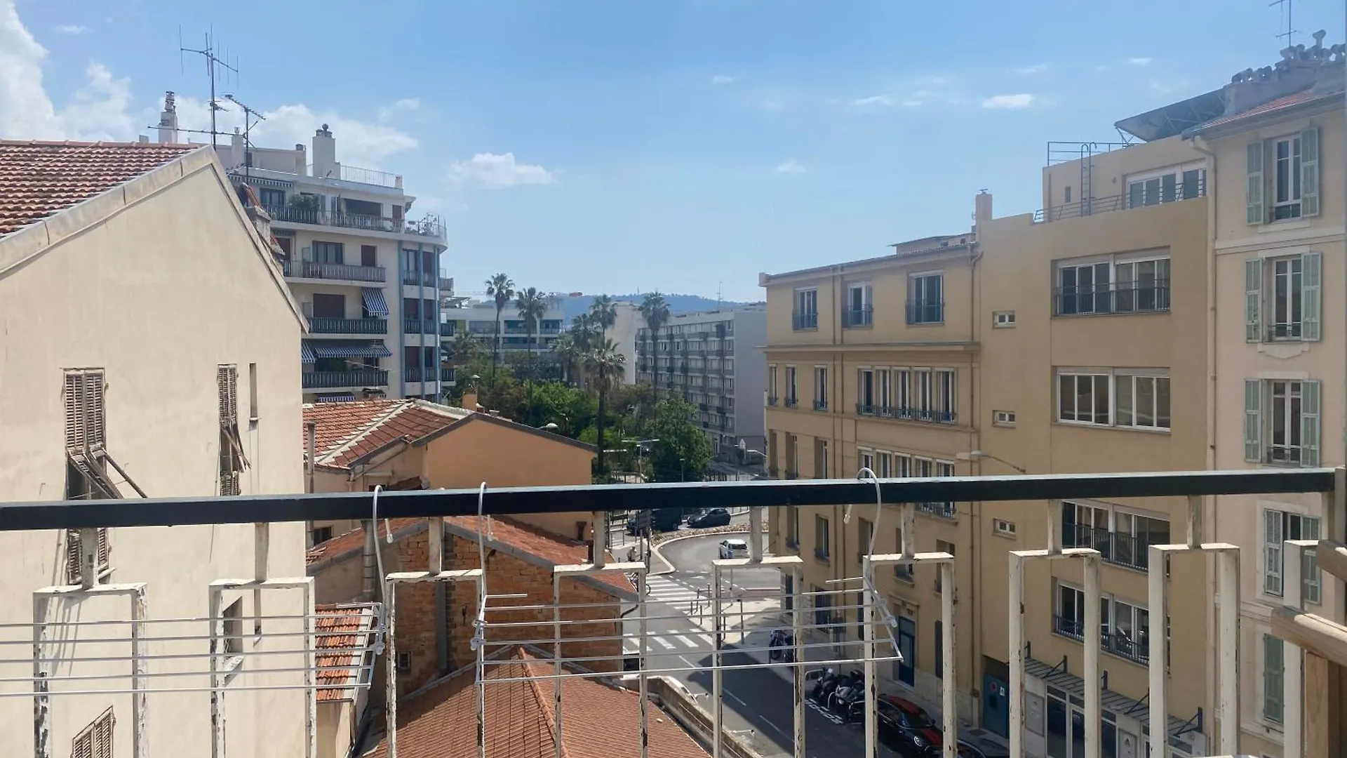 Mirela'S Private Room With Key, Ac, Lift & Balcony In The Center Of Nice On The Cote D'Azur Homestay