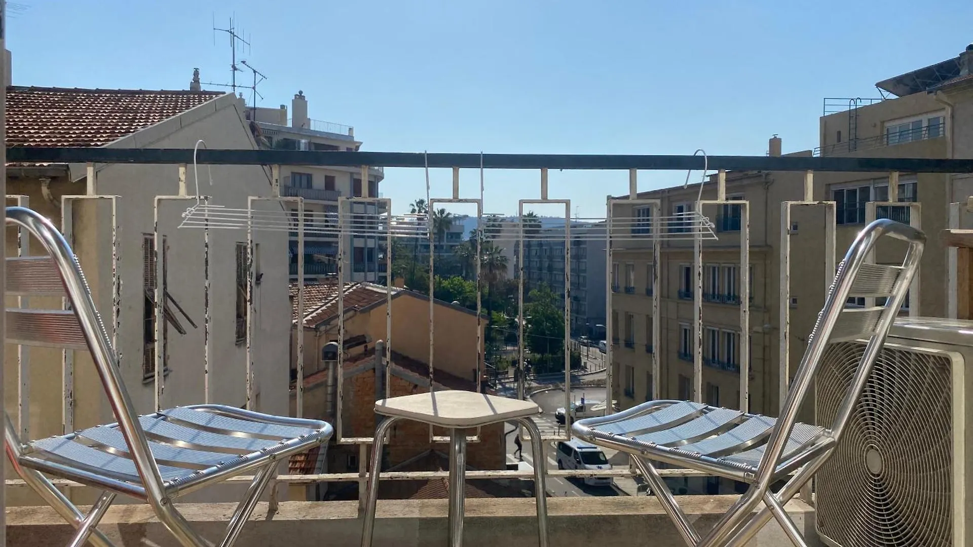 Mirela'S Private Room With Key, Ac, Lift & Balcony In The Center Of Nice On The Cote D'Azur France