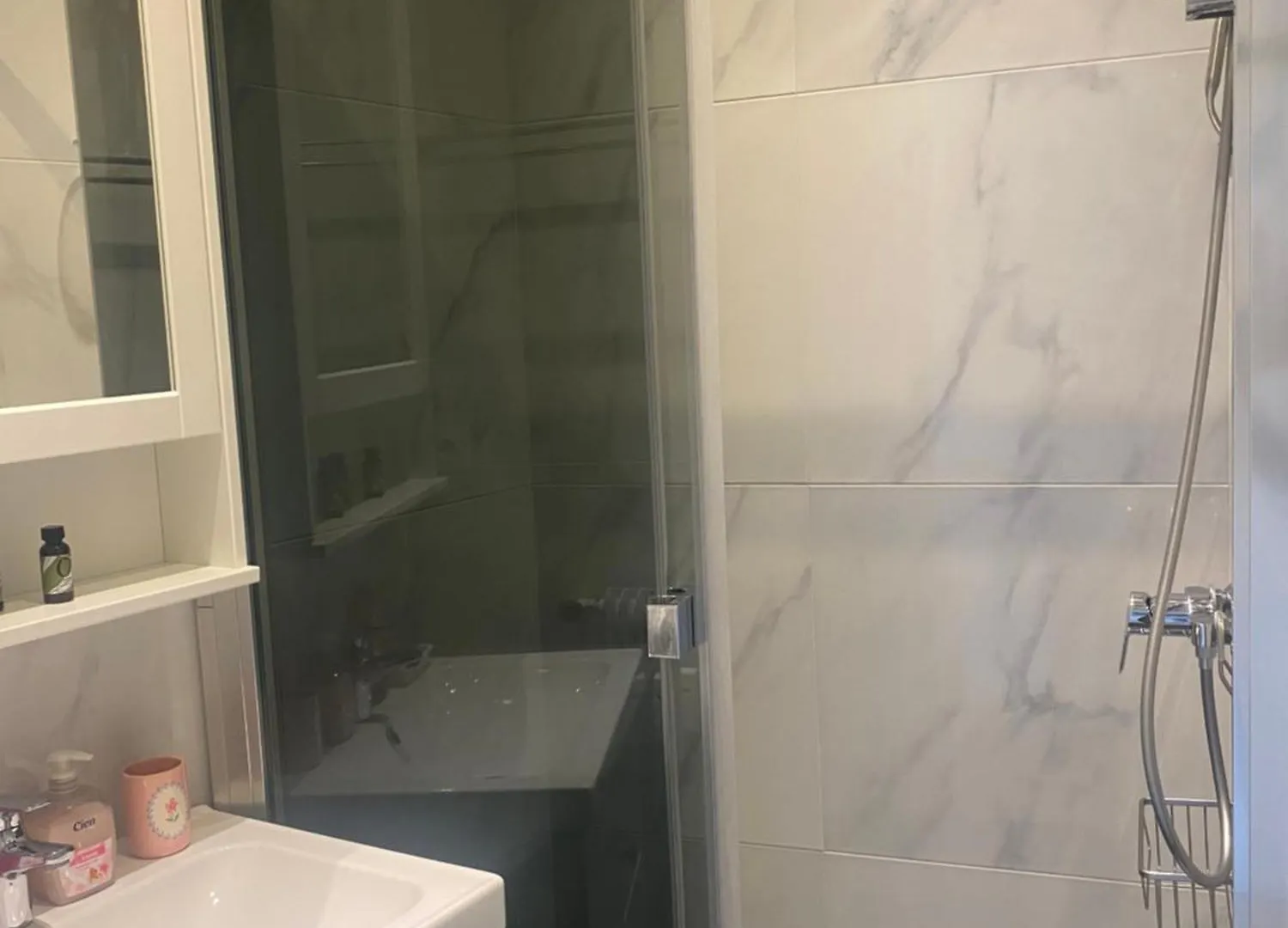 Mirela'S Private Room With Key, Ac, Lift & Balcony In The Center Of Nice On The Cote D'Azur